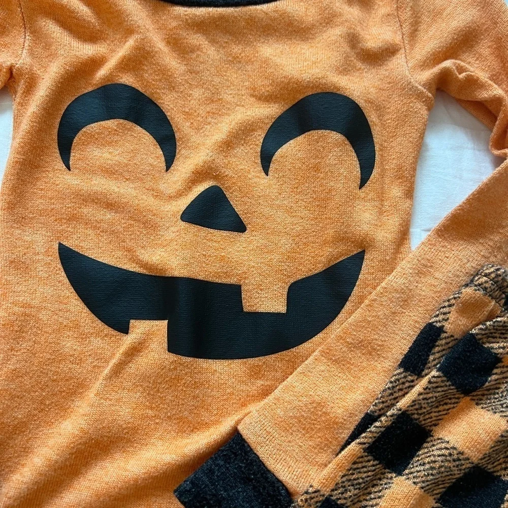 Kids 4T Halloween Pajama Set Pumpkin Buffalo Plaid PJs Socks
